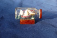 Kleines Flaschenschiff /